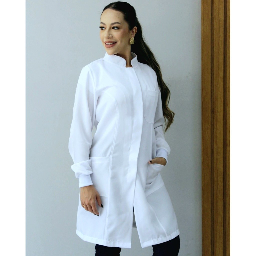 jaleco-feminino-oxford-branco-elegancia-e-conforto-para-profissionais
