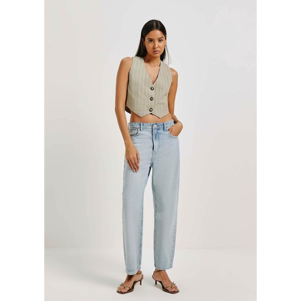 Jeans Reta Cintura Alta Hering: Conforto e Estilo