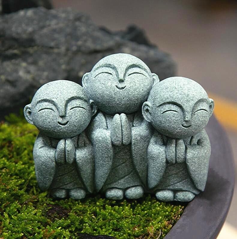 Ornamento de Buda Jizo 7,6 cm - Escultura Artesanal para Decoração de Jardim e Ambientes