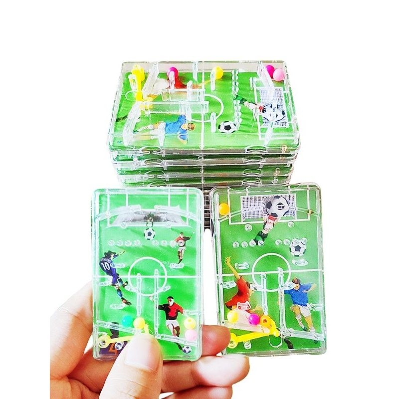 Jogo Labirinto de Futebol: Aprendizado e Diversão em Um Só Brinquedo!