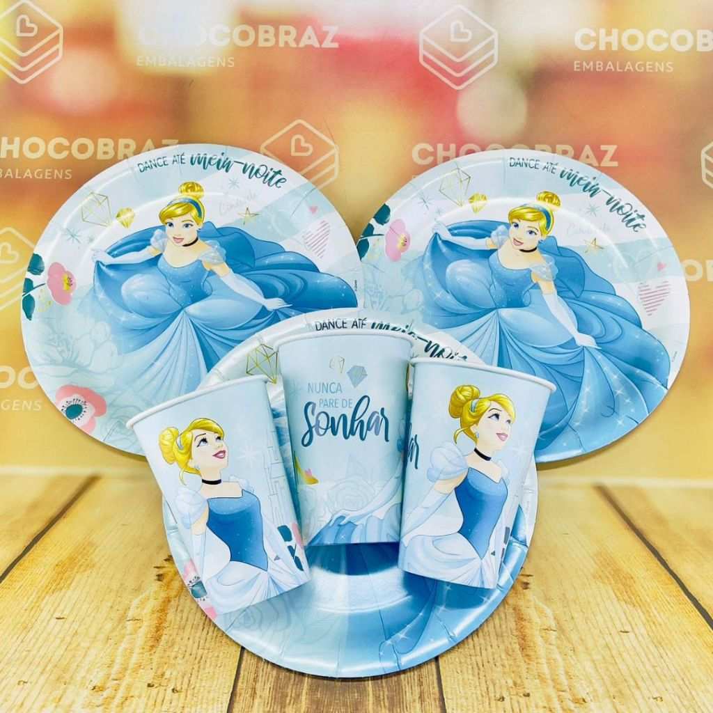 Kit Festa Cinderela: Pratos e Copos Descartáveis
