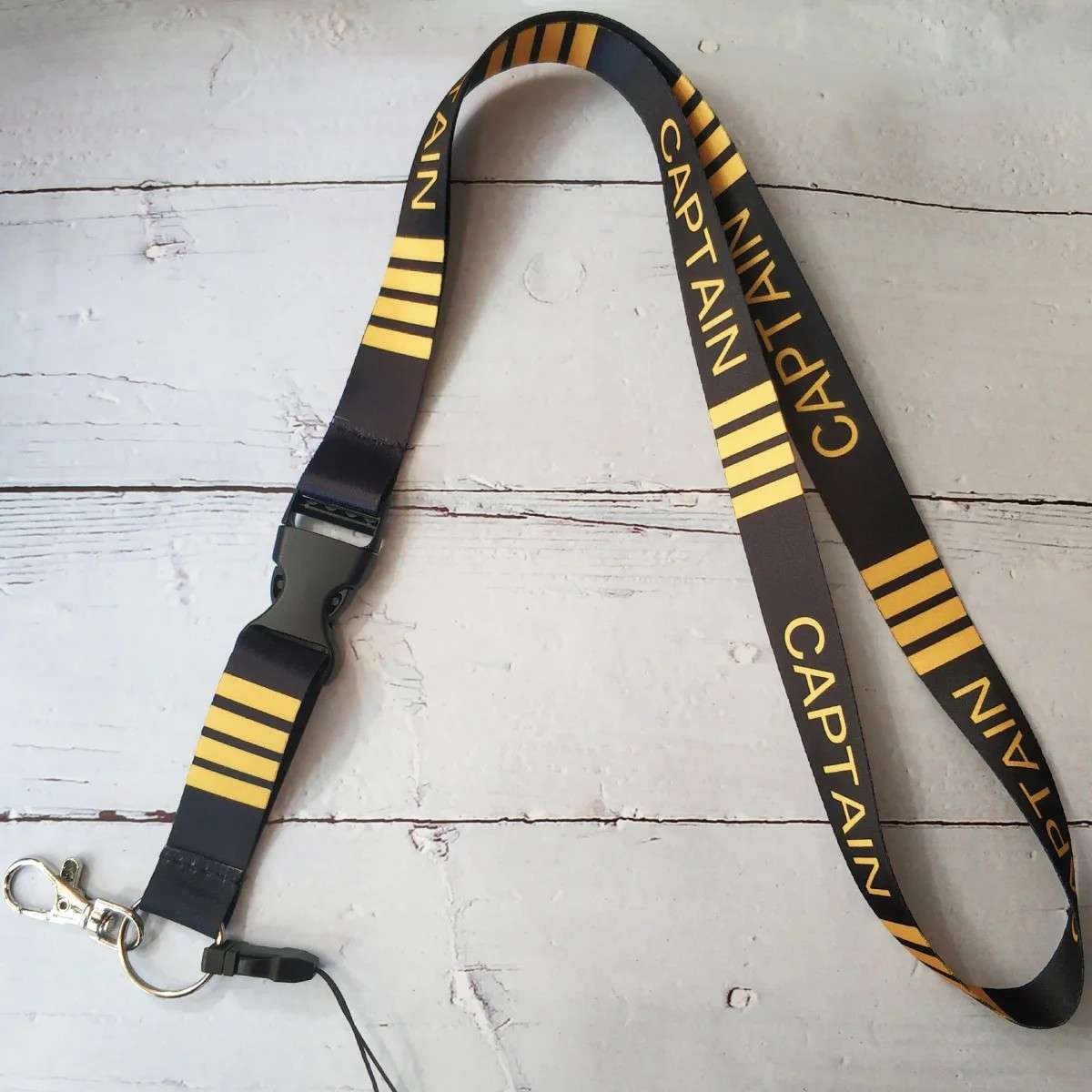 Lanyard Multifuncional: Chaveiro, Celular e ID