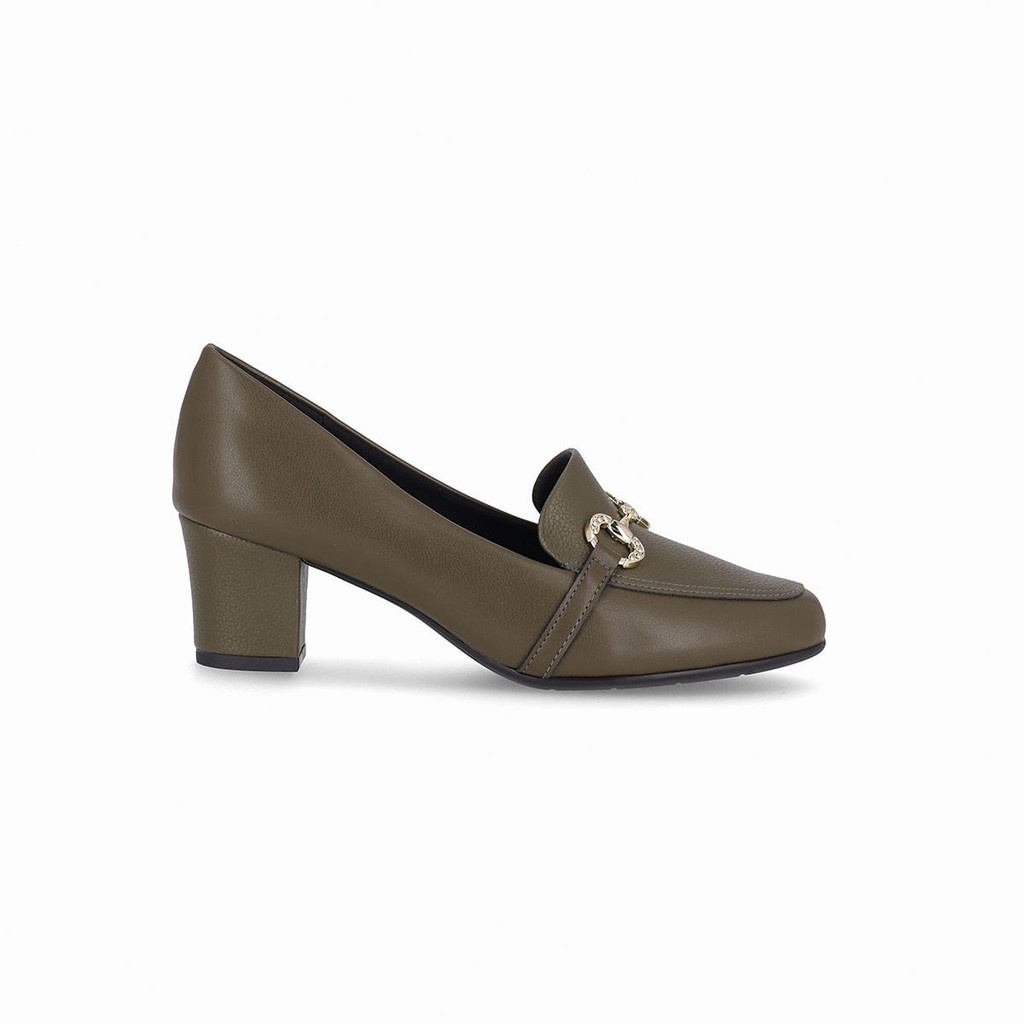 Loafer Laura: Conforto e Estilo Militar