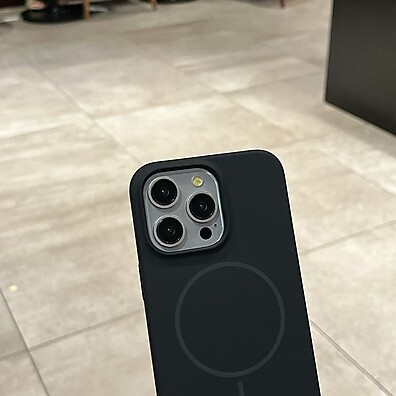 Capa de Silicone Líquido para iPhone 11 a 16 Pro Max com Carregador Magnético