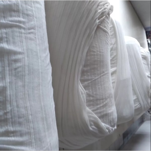 malha-para-embalar-sofa-e-colchoes-com-abertura-ampla-protecao-ideal-para-mudancas