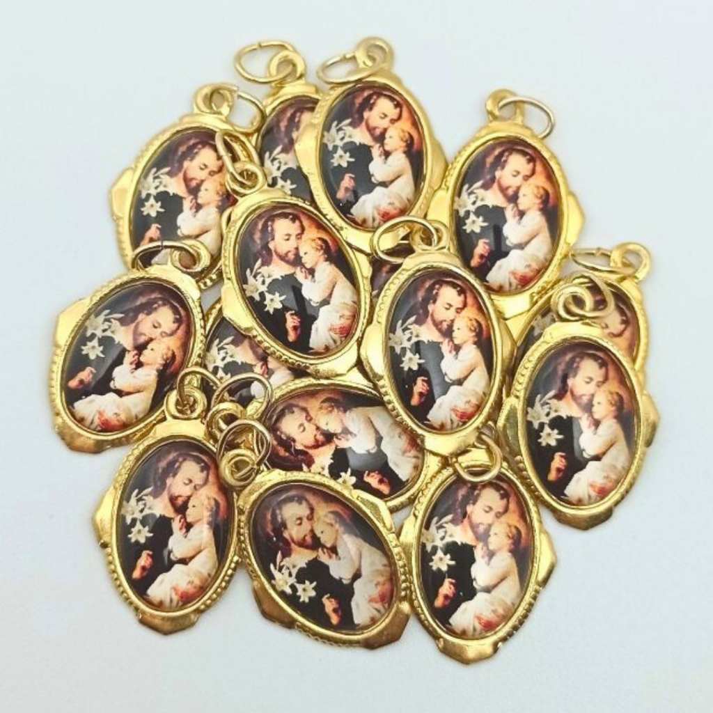 Medalhinhas São José: Proteção e Fé em 100 Unidades