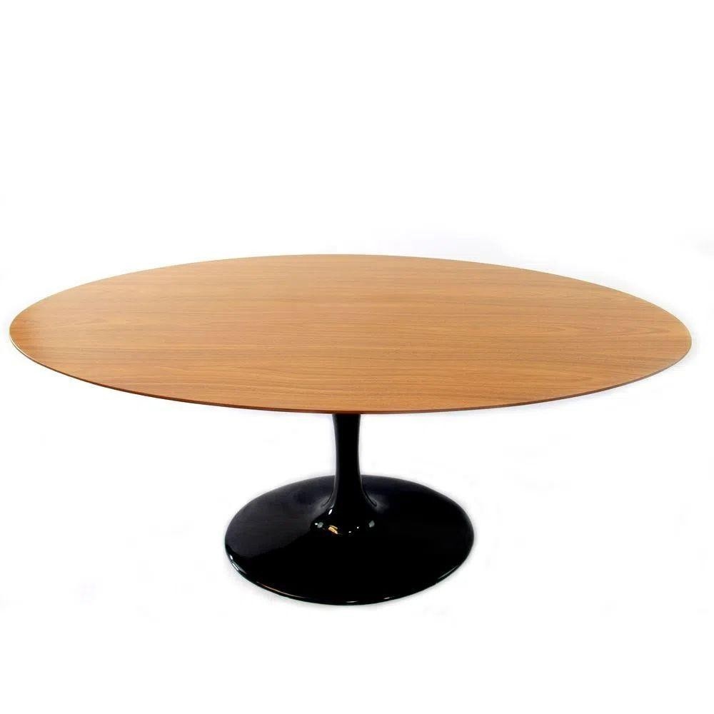 Mesa Saarinen Oval: Design e Elegância