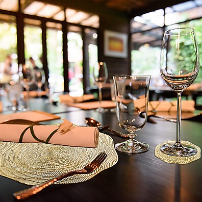 Sousplat Dourado: Elegância na Sua Mesa ✨