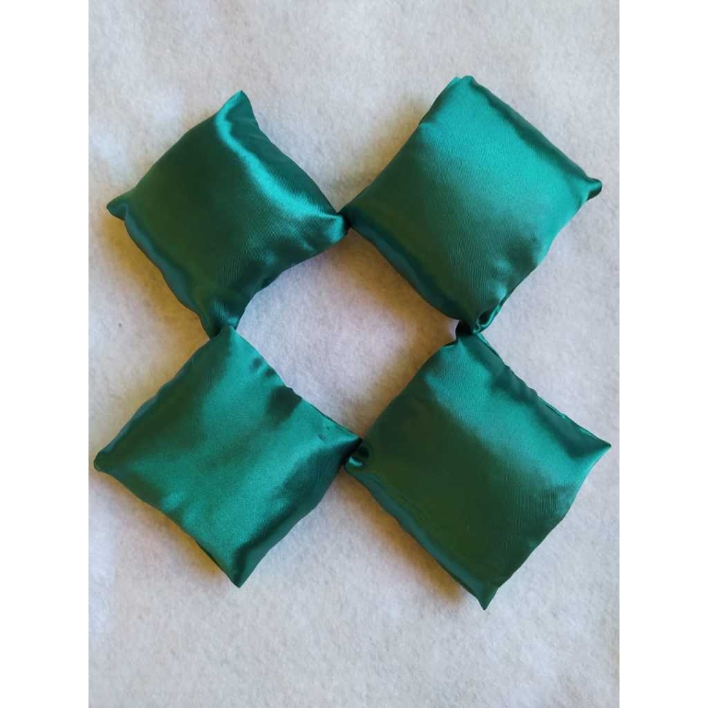 Mini Almofadas de Cetim: Luxo para Padrinhos e Joias