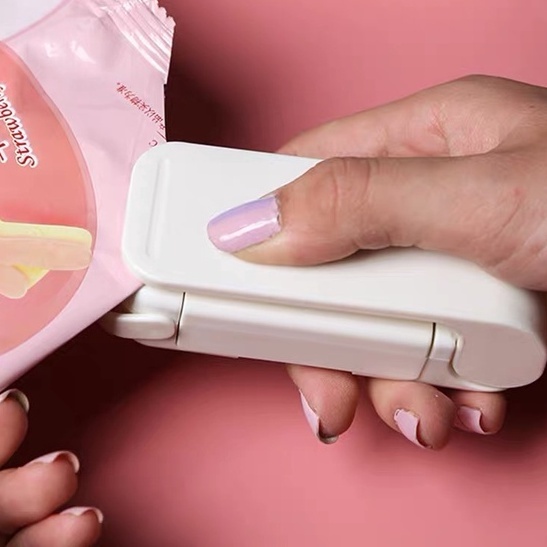 Mini Selador Portátil: Frescor em um Clique!