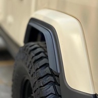 Alargadores de Para-lama Jeep Gladiator JT 2020-2023: Estilo e Proteção Premium (Exclusivo para modelos não-Mojave/Rubicon) - imagem 5