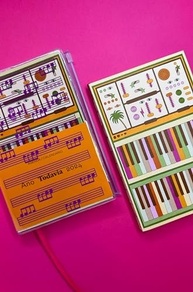 2024-criativa-agenda-com-reflexao-ano-todavia-a-e-arte-organizacao-a