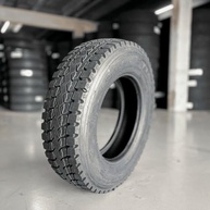 Pneu Borrachudo 235/75R17,5 16PR 141/140J TR689A: Tração e Resistência Imbatíveis - imagem 3