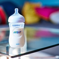 Mamadeira Pétala Transparente 260ml 1m+ Philips Avent SCF033 - Bico Natural Flexível - imagem 5