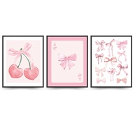 Conjunto de 3 Pôsteres Coquette com Laço Rosa - Arte de Parede para Decoração Feminina - imagem 1