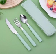 Jogo de Talheres com Estojo Portátil em Aço Inox – 3 Peças com Cabo Colorido para Marmita e Viagens - imagem 3