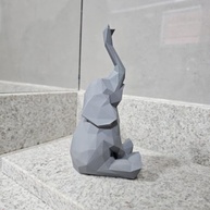 Elefante Sentado Decorativo em Impressão 3D 18cm - Enfeite Moderno e Sustentável para Mesa - imagem 3
