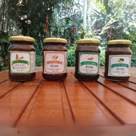 Kit Geleias Artesanais Sabor & Arte – 4 Sabores Exclusivos (Abacaxi com Gengibre, Maracujá com Pimenta, Gengibre, Pimenta) – Naturais e Sem Conservantes – 4 Potes - imagem 3