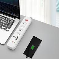 Régua de Tomada Inteligente: 4 Tomadas, 1 Universal, 2 USB + 1 USB-C com Carregamento Rápido e Extensão 2m - imagem 3