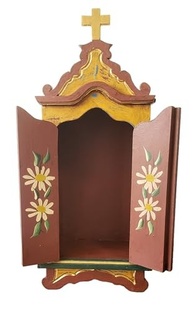 Oratório Barroco em Madeira Pintado à Mão | 46x20cm | Estilo Tradicional Mineiro - imagem 3