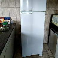 Adesivo Branco Brilho para Envelopamento e Decoração de Móveis 2m x 50cm - Vinil Autoadesivo Moderno - imagem 4