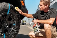 Gel para Pneus Mothers Back to Black Tire Shine 710ml: Brilho Intenso e Proteção Duradoura - imagem 3