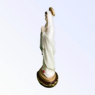 Imagem de Nossa Senhora de Lourdes em Resina - 8 cm | Decoração Católica Elegante e Durável - imagem 3