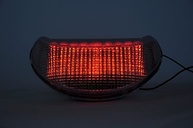 Luz Traseira LED com Seta Integrada para Kawasaki ZX-12R 99-04: Segurança e Estilo Incomparáveis! - imagem 2