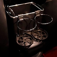 Organizador Porta Objetos Carro com Porta Copos Retrátil - Preto Elegante - imagem 3