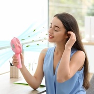 Mini Ventilador Portátil Recarregável USB - 3 Velocidades, Silencioso e Compacto para Viagens e Atividades ao Ar Livre - imagem 1