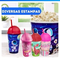 Copo com Canudo e Tampa 550ml Estampas Variadas - Astronauta | Seguro, Divertido e Ideal para Crianças - imagem 3
