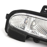 Luz de Seta para Espelho Retrovisor A2038201321: Segurança e Estilo para seu Carro - imagem 4