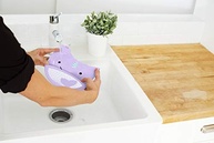 Babador Cata Migalhas de Silicone Skip Hop Zoo Baleia Narval Roxo - Prático e Ergonômico para Bebês - imagem 5