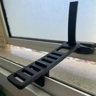 Trava para Janela Basculante Ajustável com Haste Reforçada - Segurança e Conforto para Banheiros - imagem 5