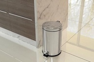 a-lixeira-em-tramontina-com-aco-polido-inox-acabamento-20l-pedal-a