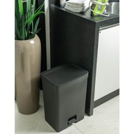 Lixeira de Pedal Trium 50L - Prática, Higiênica e Moderna para Qualquer Ambiente - imagem 3