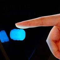 Tampas de Válvula de Pneu Fluorescentes Azuis - Toque de Luxo e Segurança Noturna para Seu Carro - imagem 4