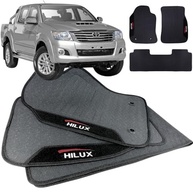 Jogo de Tapetes Borracha Hilux 2005-2015 Personalizado 3 Peças com Logo Bordado Impermeável e Traseira Inteiriça - imagem 2
