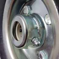 Roda Maciça Schioppa 3.50-4 7/8" com Rolamento de Rolete: Durabilidade e Desempenho Superior - imagem 3