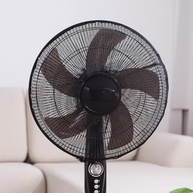 Capa de Ventilador Floral 45cm - Protetor Decorativo Lavável para Segurança Infantil - imagem 2
