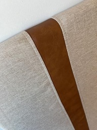 Cabeceira Queen 1.60m em Linho com Detalhe em Couro - Estilo e Conforto para Seu Quarto - imagem 4
