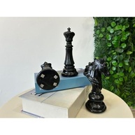Miniaturas de Xadrez Rei, Rainha e Cavalo em Preto Fosco - Decoração Sofisticada para Escritório e Mesa - imagem 5
