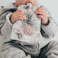Porta Papinha Saco Reutilizável Squeeze Bag 220ml c/6 - Twistshake | Prático, Seguro e Ideal para Congelar - imagem 3