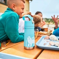 Stanley Garrafa Térmica Flip Straw Youth Pool 500ml - Isolamento Térmico com Estilo Jovem - imagem 3