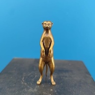 Estátua Miniatura Suricato Latão - Decoração Mesa Animada e Charmosa - imagem 3