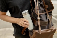 a-termica-transit-stanley-aerolight-cream-isolada-prova-de-vazamentos-leve-e-a-591ml-garrafa-a