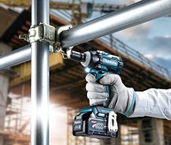 Chave de Impacto Makita 40V XGT TW004GZ: Potência e Versatilidade Sem Fio - imagem 4