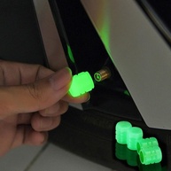 30x Tampas de Válvula Luminosas Verde Fluorescente para Carro, Moto e Bicicleta - Brilho Noturno - imagem 2