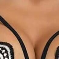 Macacão Sexy em Renda com Decote Profundo e Virilha Aberta - imagem 2