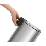 aco-loop-inox-pratica-e-com-moderna-5l-lixeira-tramontina-cozinha-a-para-em-pedal-a